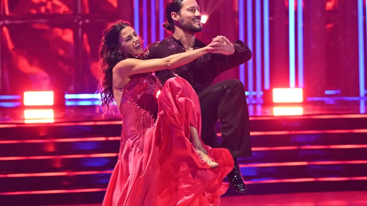 Jenna Dewan and Val Chmerkovskiy dance a tango on the Dancing With the Stars season 35 premiere