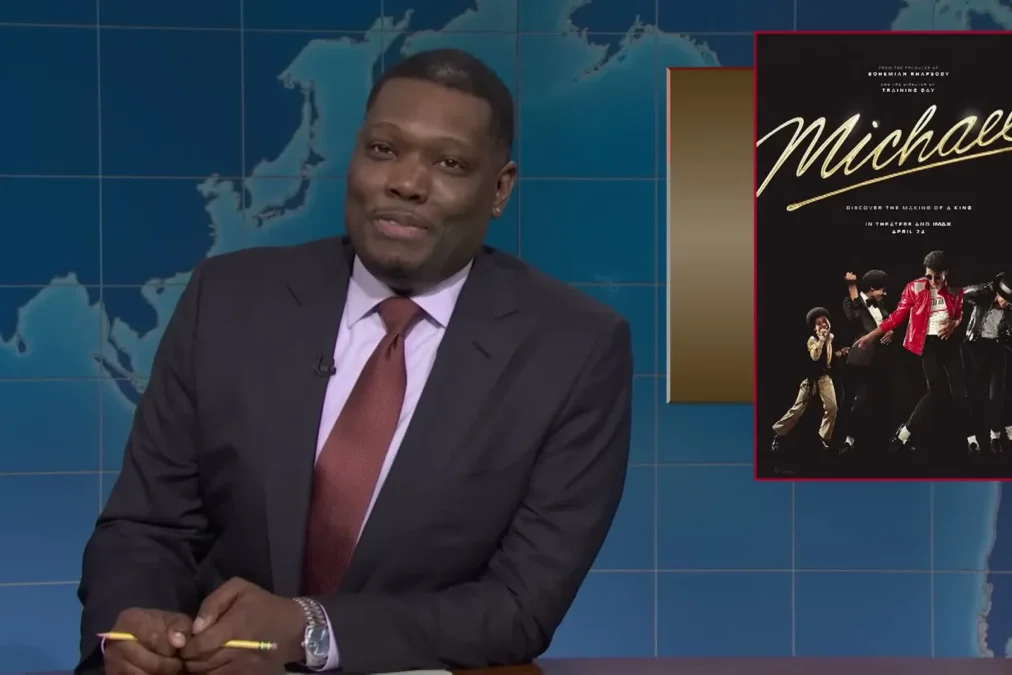 Michael Che at the Weekend Update desk on Saturday Night Live