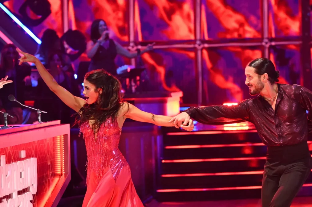 Jenna Dewan reaches out during a tango with Val Chmerkovskiy on Dancing With the Stars