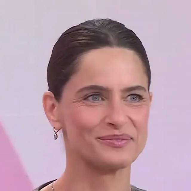 Amanda Peet