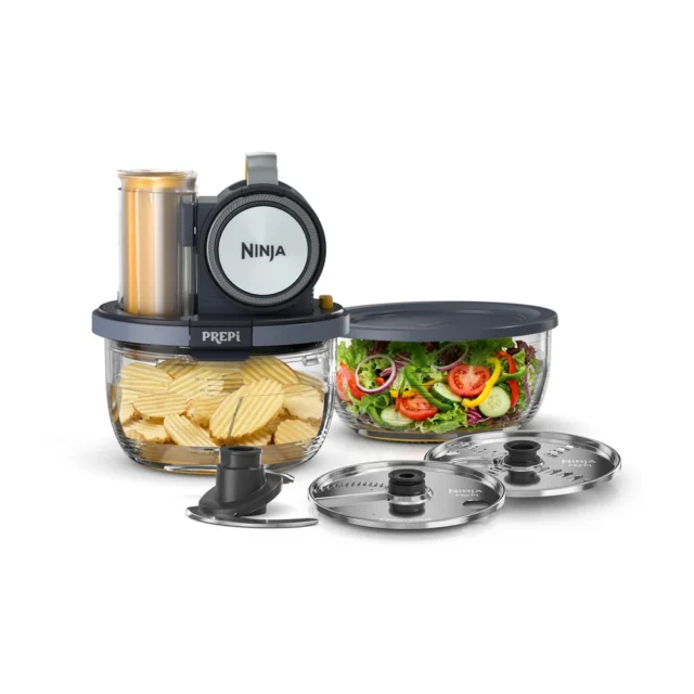 The Ninja PREPi PN301 in Midnight Blue with its two bowls, blade and discs